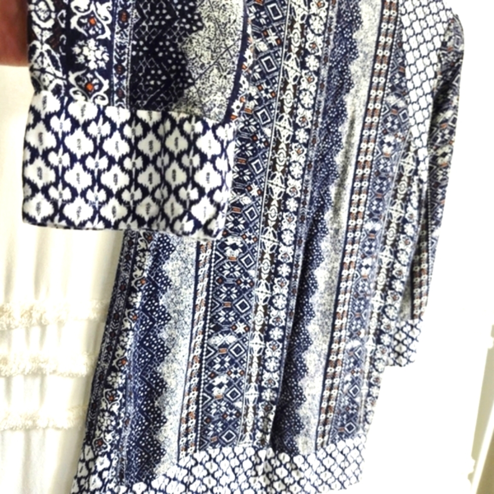 Doe and Rae size small top - Picture 5 of 8